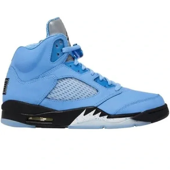 Jordan Athletic Shoes in Light Blue and Black - Picture 1 of 7